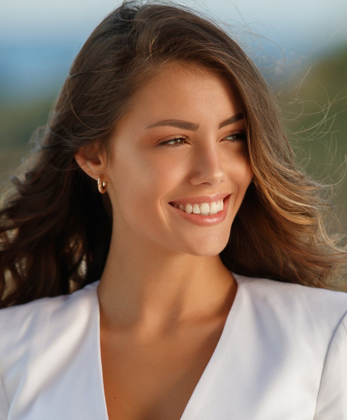 santa rosa peptides model with brown hair