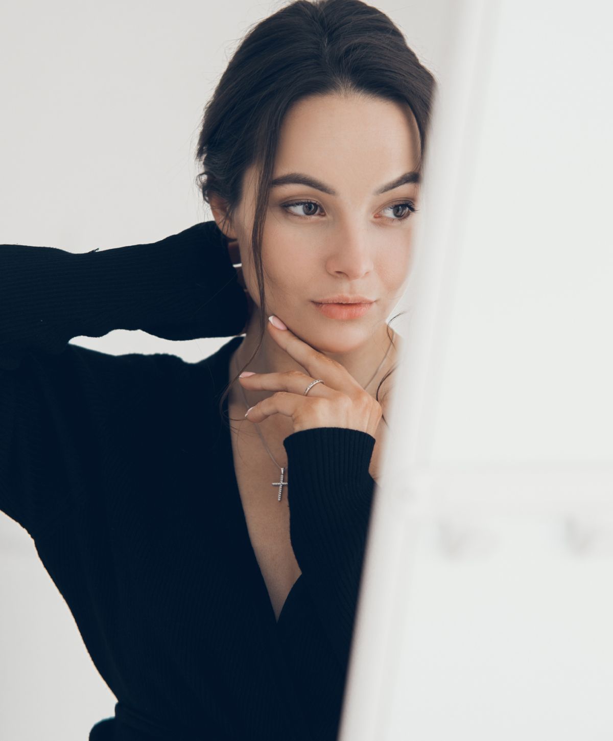 santa rosa lip fillers model with dark hair