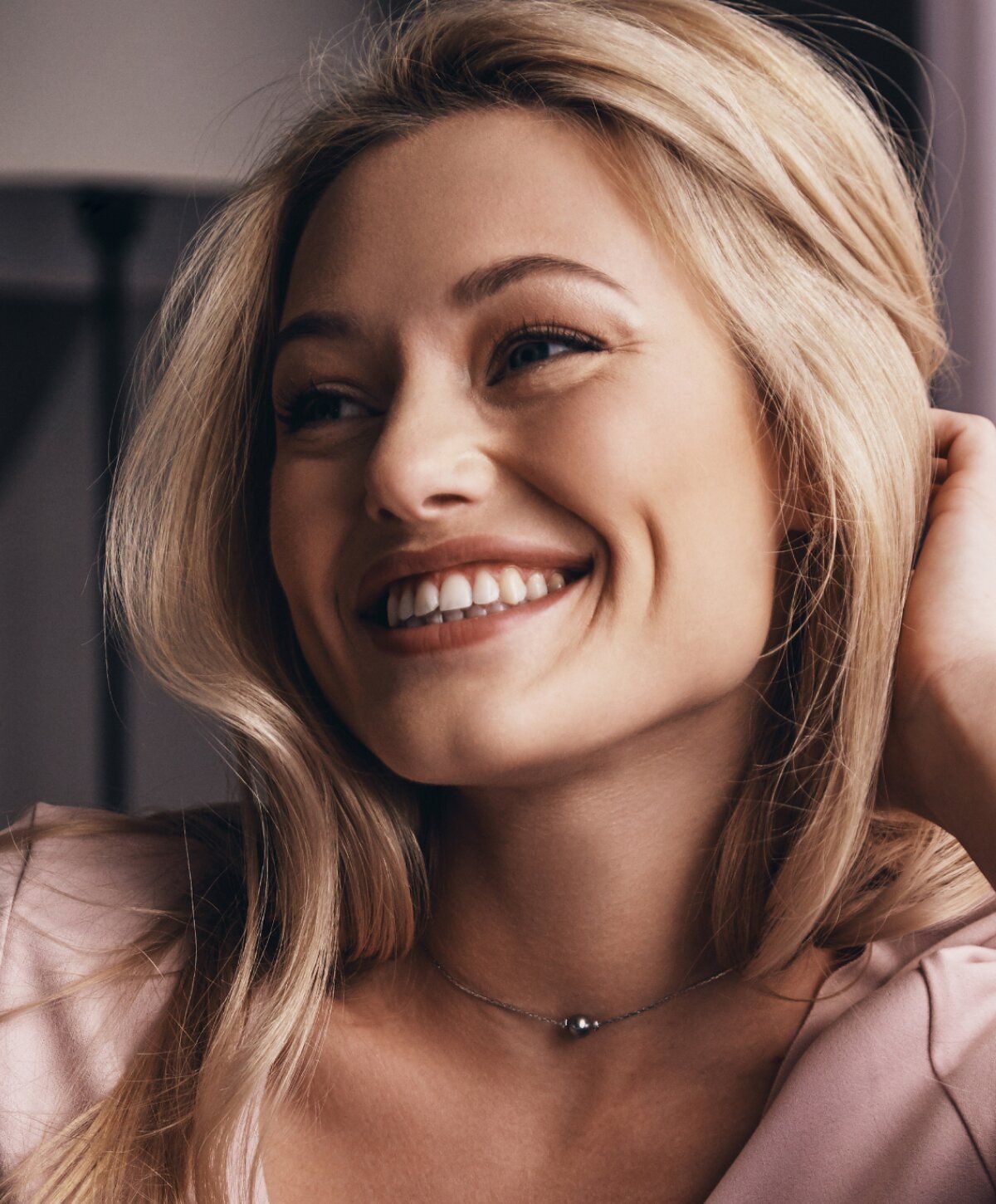 santa rosa clear & brilliant model with blonde hair