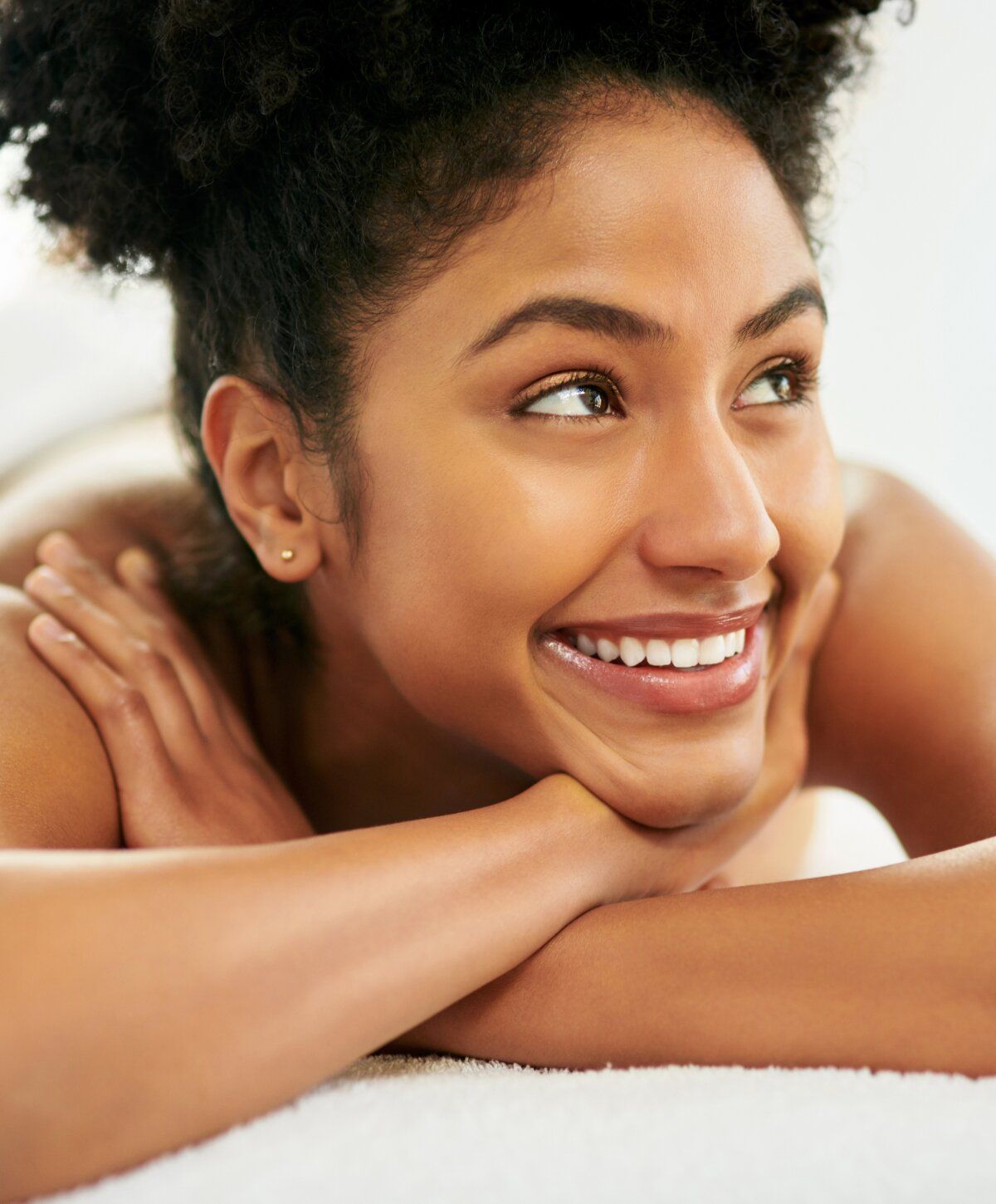 santa rosa geneo skin treatment model with dark hair