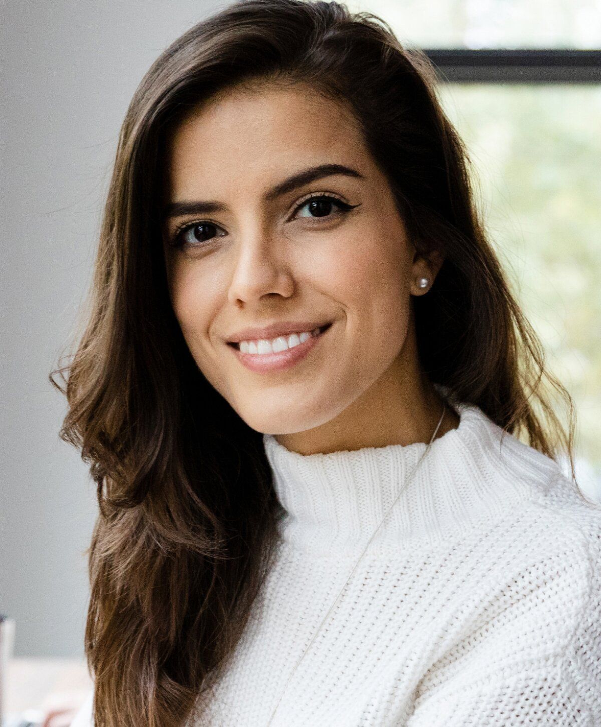 santa rosa halo laser model with dark hair