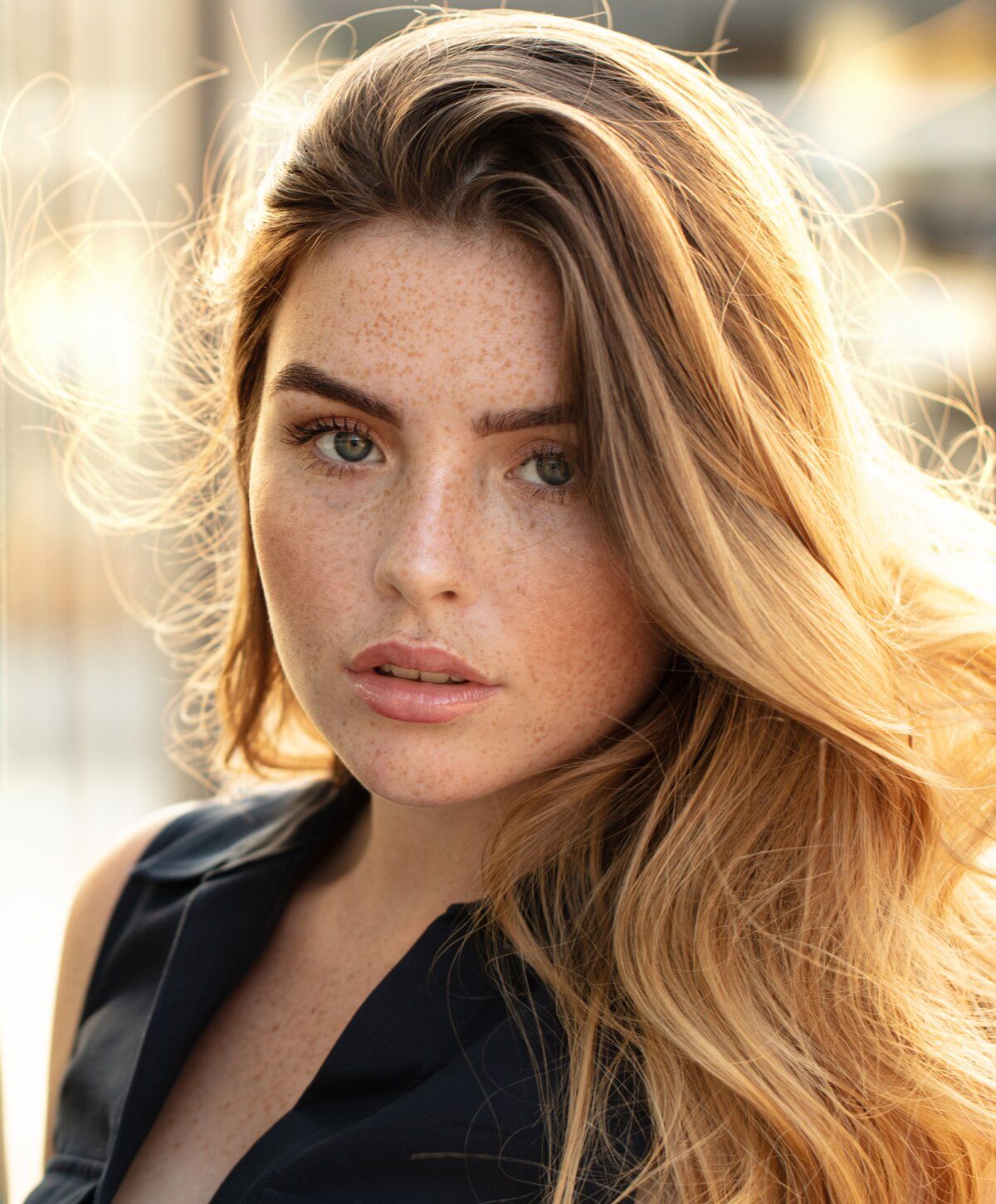 santa rosa halo laser model with blonde hiar