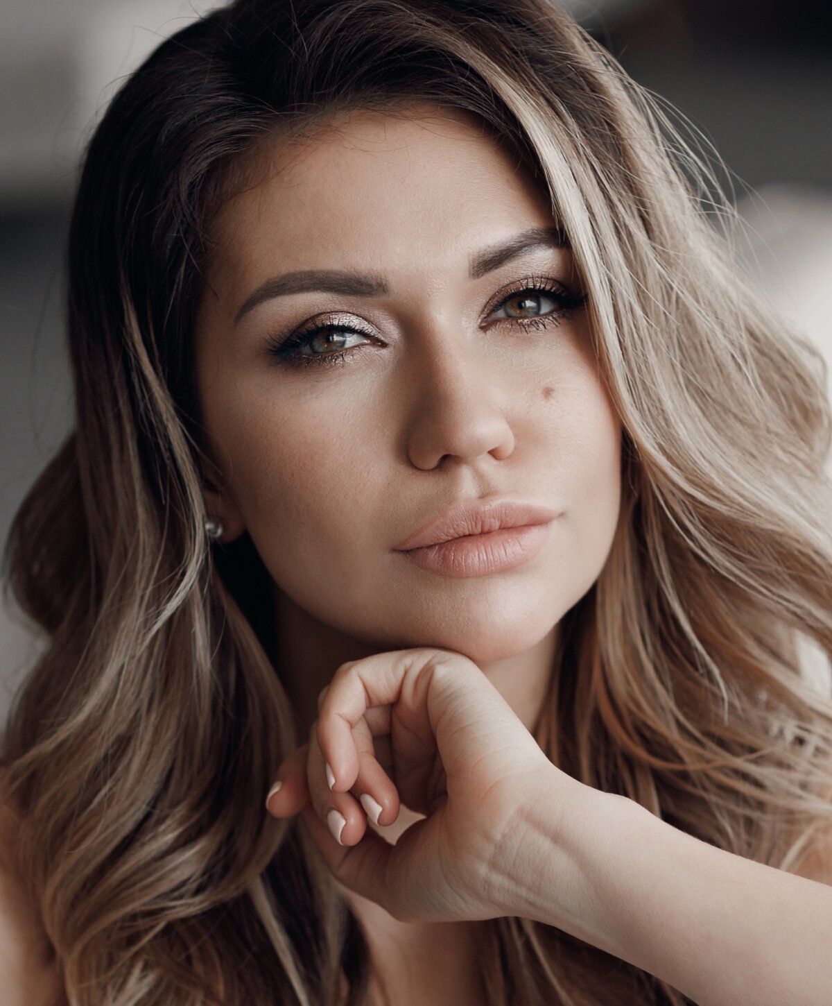 santa rosa fraxel model with blonde hair