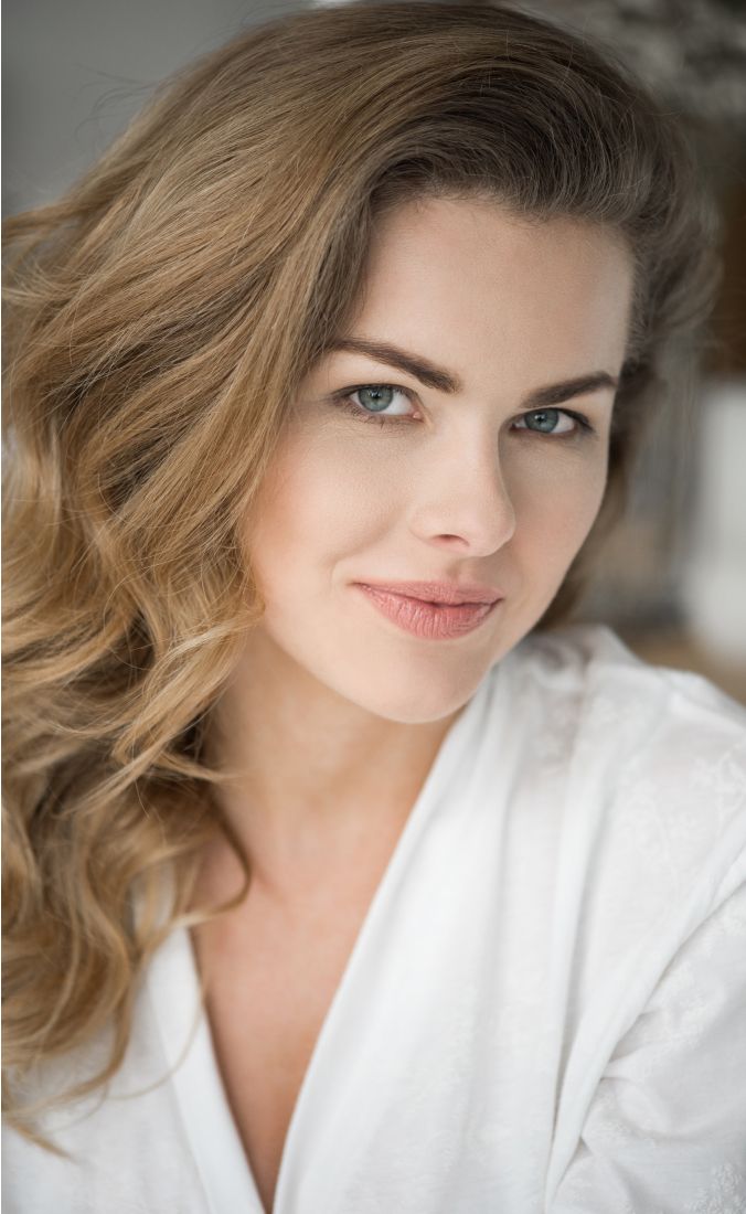 santa rosa medspa model with blue eyes