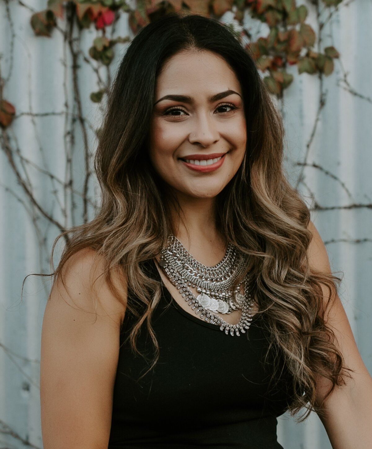 santa rosa latisse model with dark hair