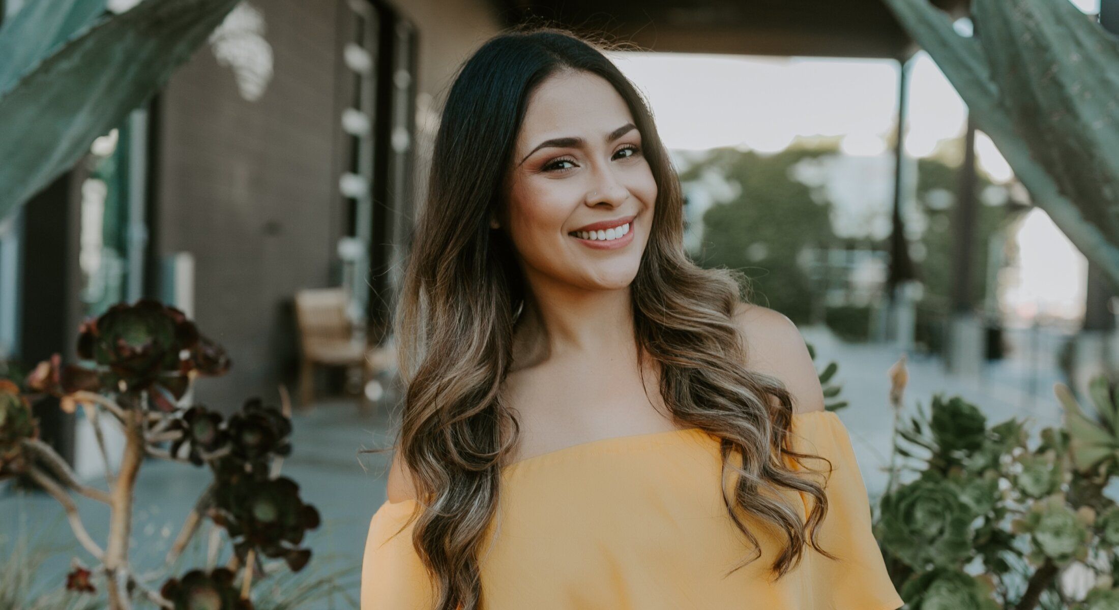 santa rosa chemical peel model with dark hair